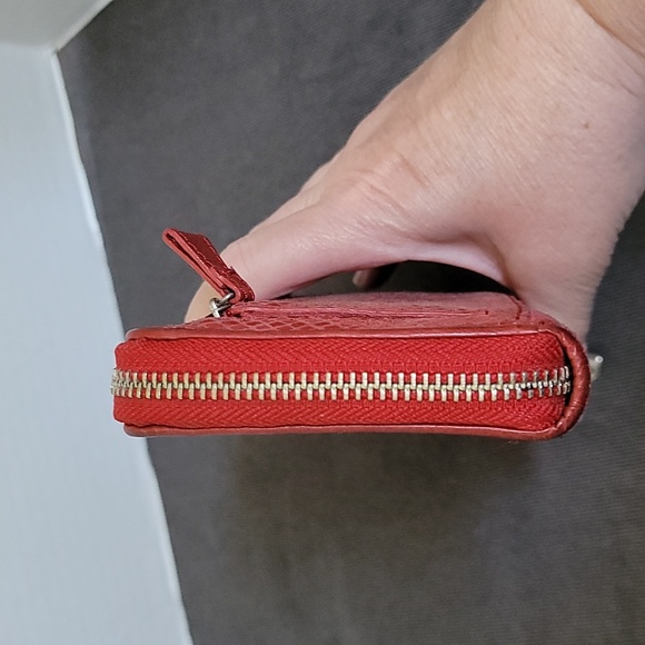 Fossil red zip around wallet - Picture 6 of 16